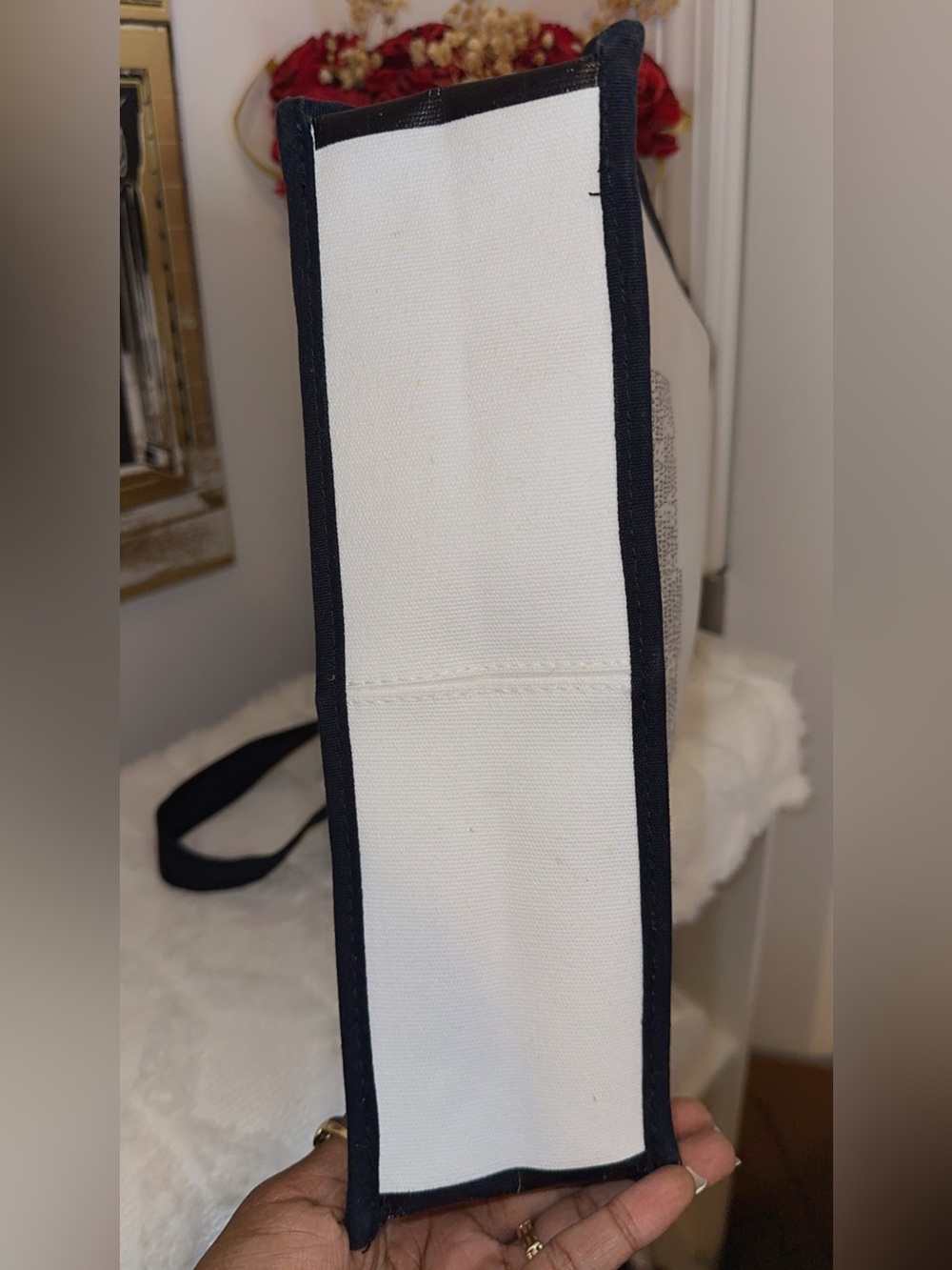 Chanel N°5 100th Anniversary White & Black Canvas Tote Bag and makeup pouch - Picture 4 of 13